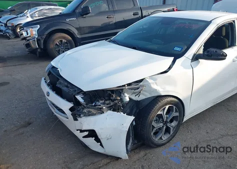 2020 Kia Forte Lxs z USA, uszkodzony, nr VIN 3KPF24AD3LE199229